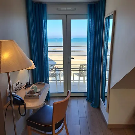 Πανσιόν La Maison Du 6