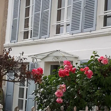 La Maison Du 6 4* ארומנש-לה-באינס