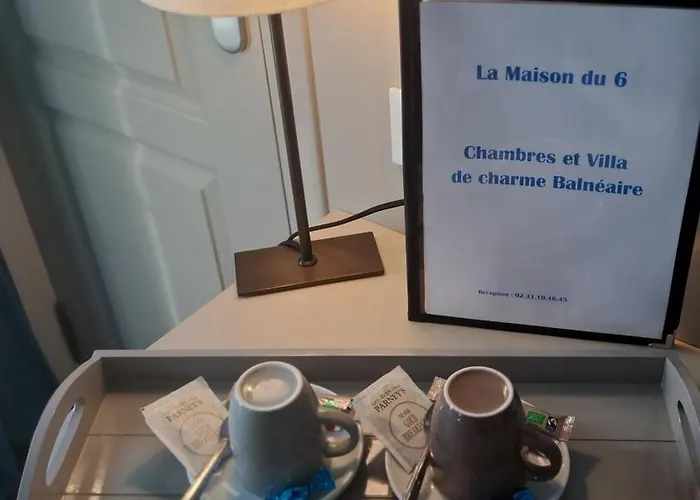 Guest house La Maison Du 6 4*